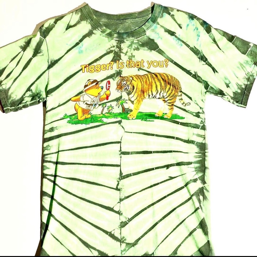 Vintage Pooh & Tiger Tee
